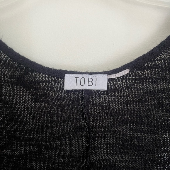 Lacy Black Top - Picture 3 of 4